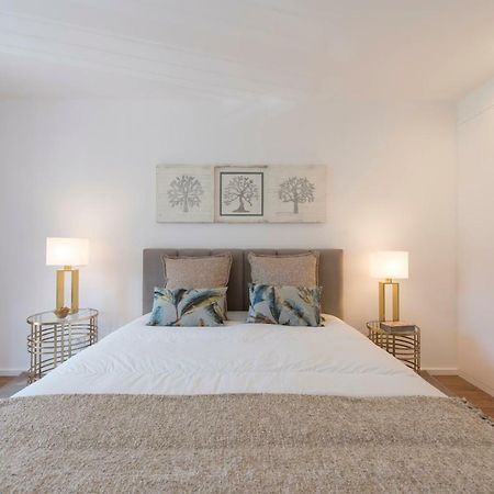Lovelystay - Downtown Balcony Apartment With Free Parking Porto Exterior photo