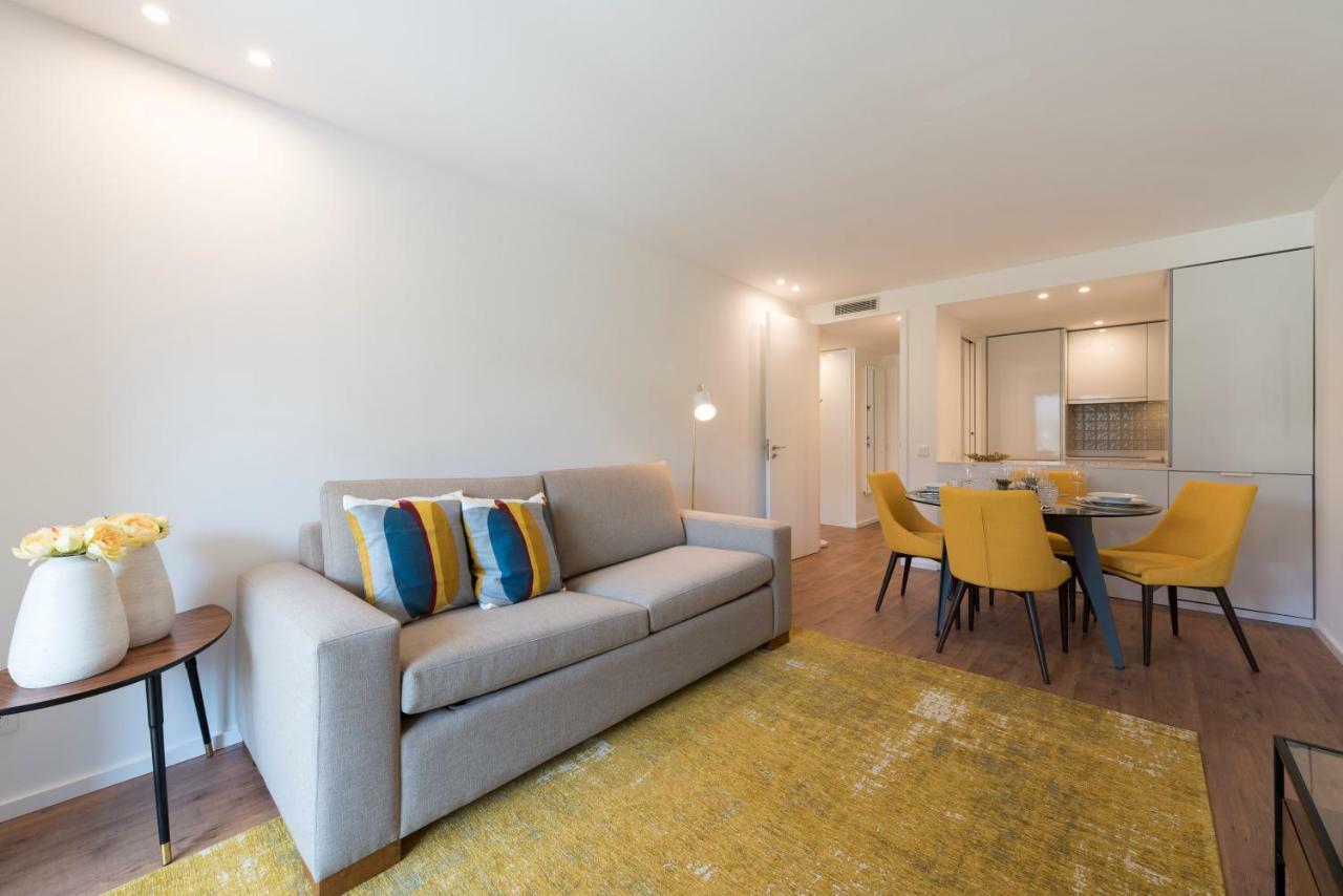 Lovelystay - Downtown Balcony Apartment With Free Parking Porto Exterior photo